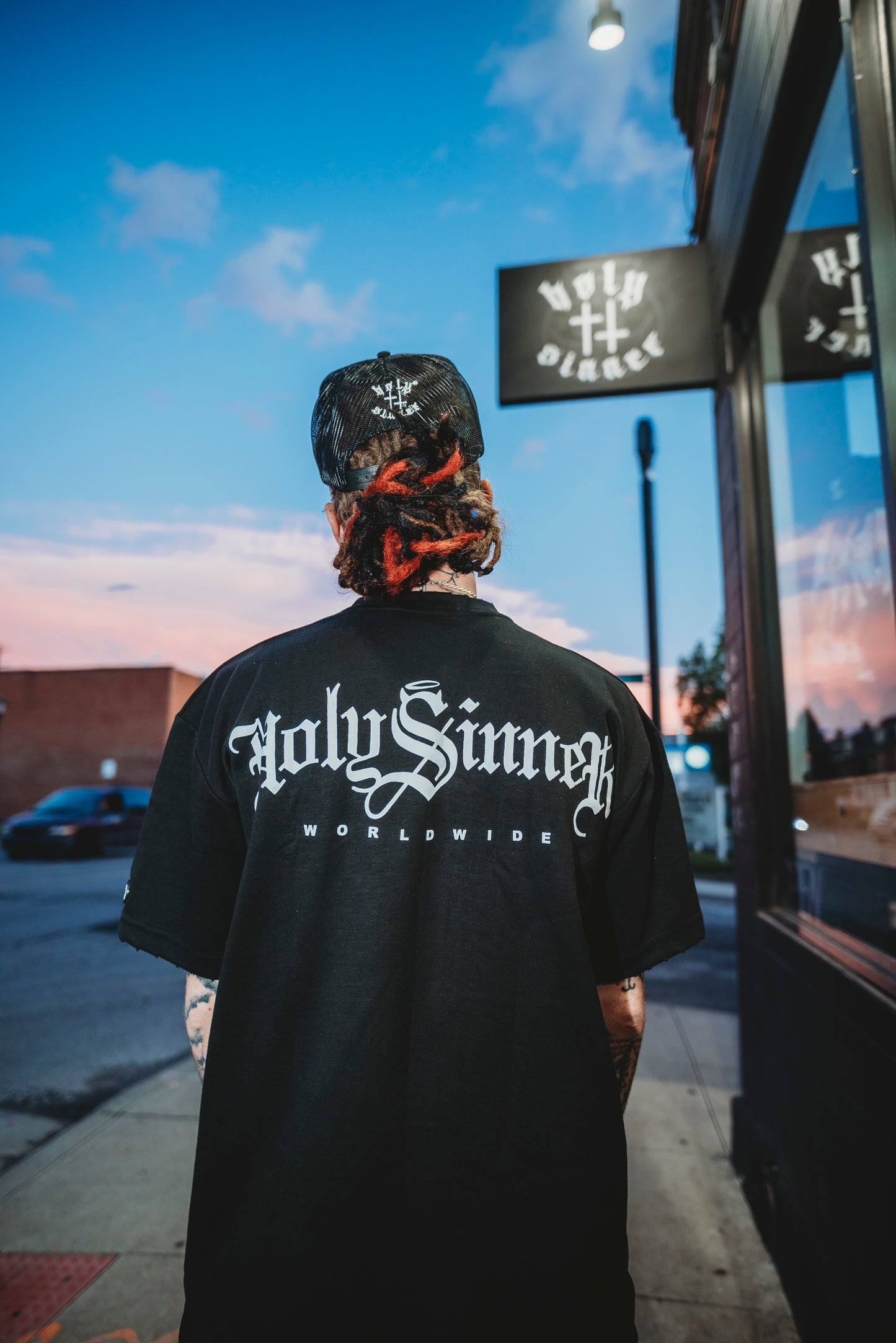 HS WORLDWIDE LOGO T-SHIRT - BLACK